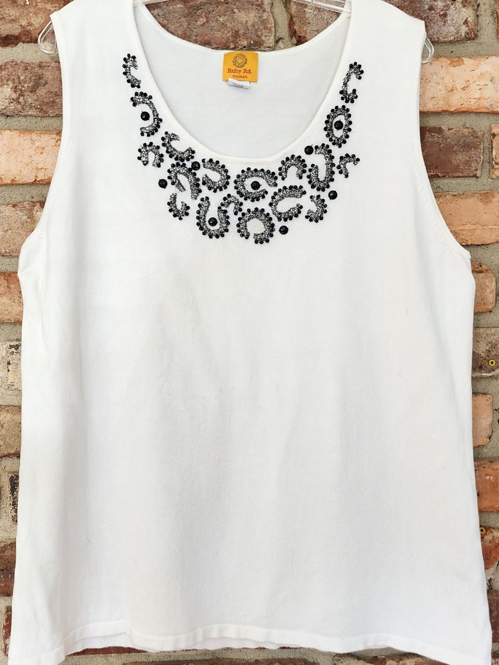 Ruby Rd. White Sleeveless Embellished Tank Top